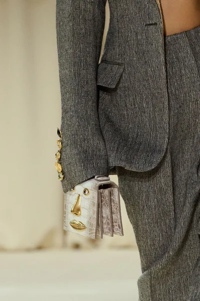 Look 2